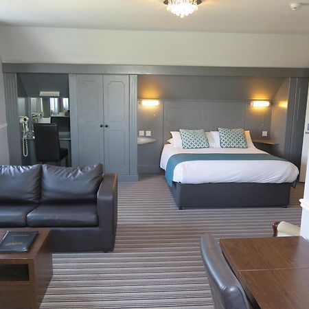 โรงแรมออยสเตอร์ ฟลีท Canvey Island ภายนอก รูปภาพ