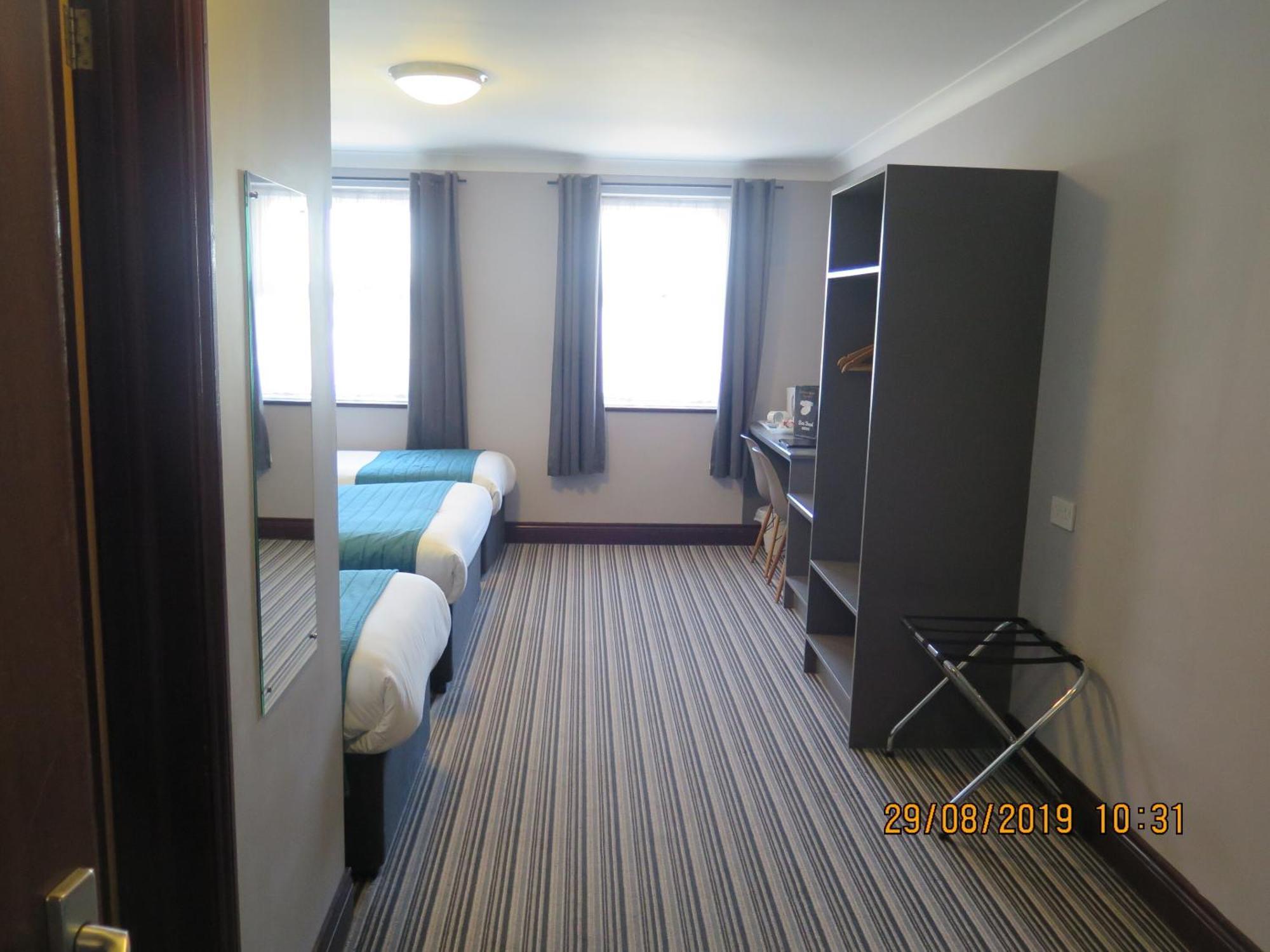 โรงแรมออยสเตอร์ ฟลีท Canvey Island ภายนอก รูปภาพ